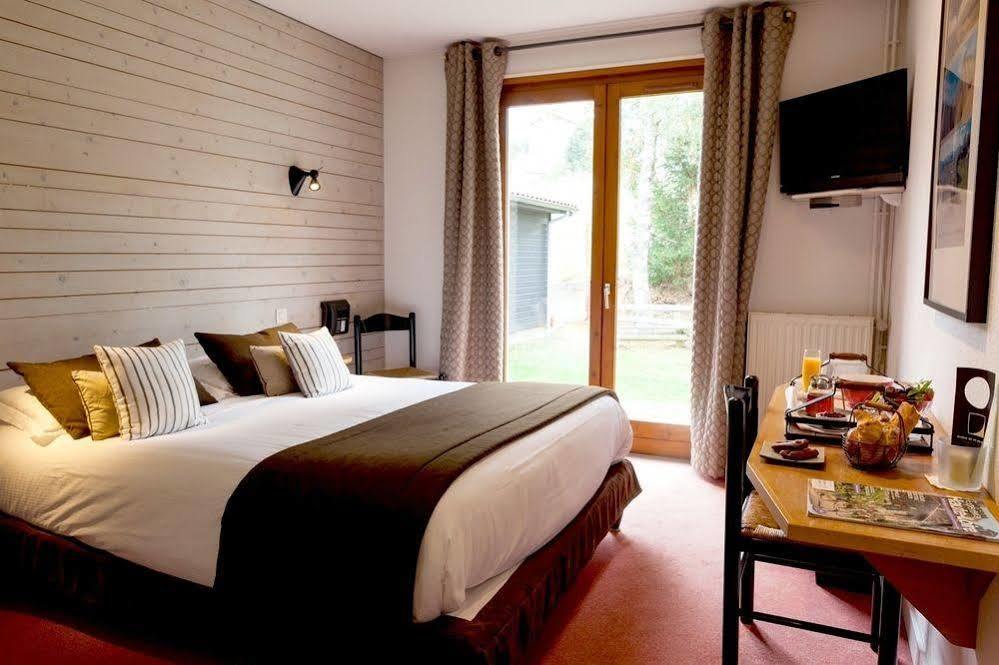 Hotel Restaurant La Tour Dunieres Екстер'єр фото